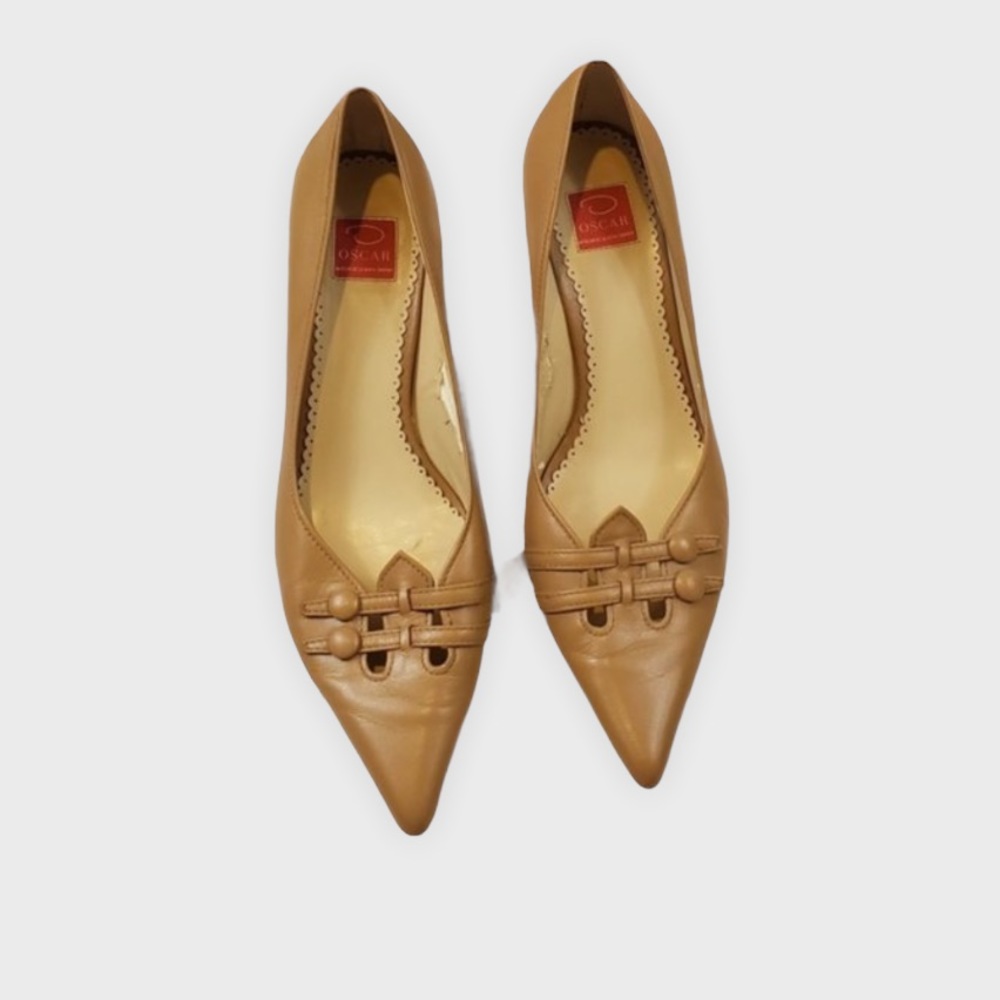 Oscar De La Renta Bretten Pointy Toe Kitten Heel 8.5M